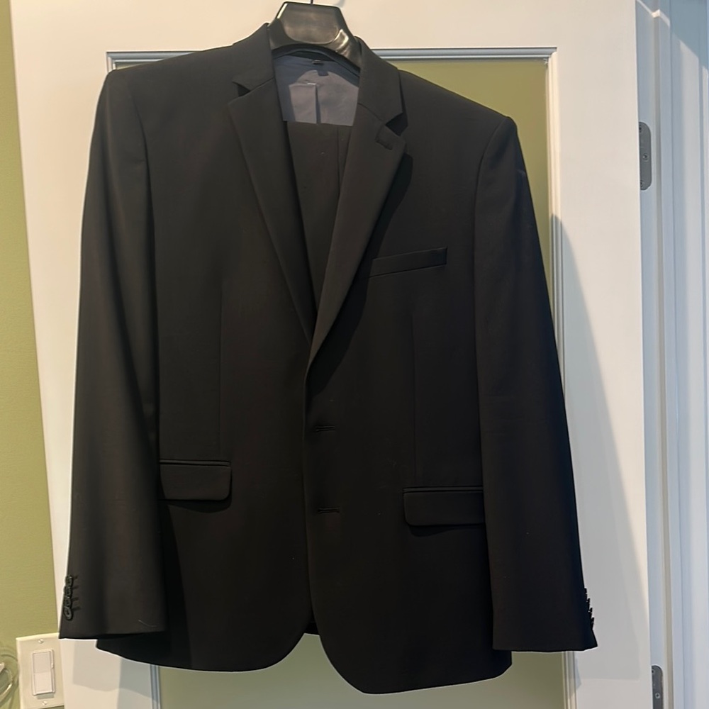Men's Express Slim Fit Black Suit 40S 32/30